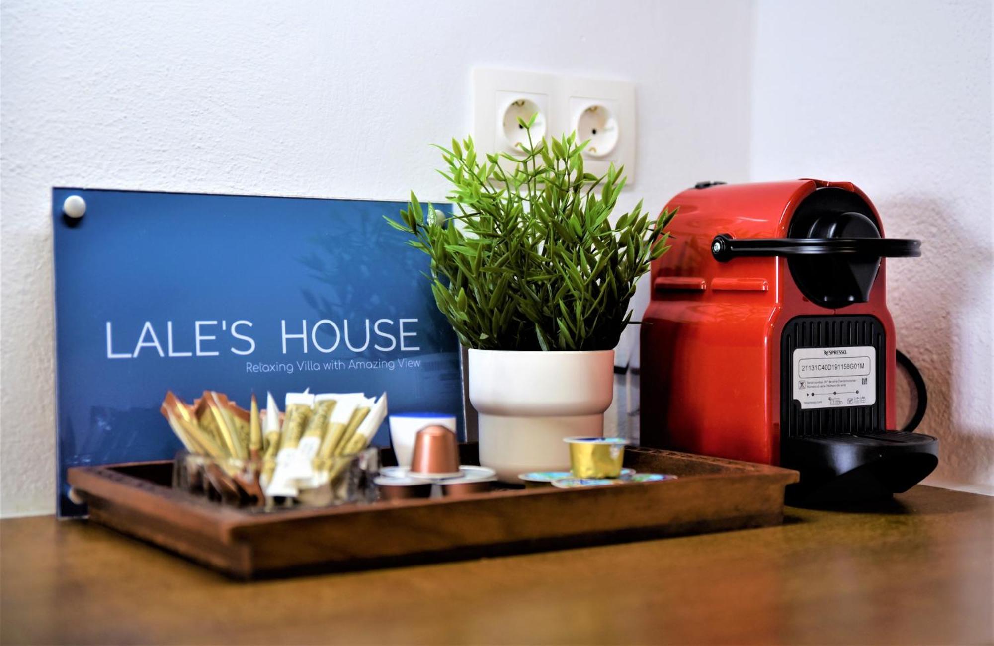 Lale's House