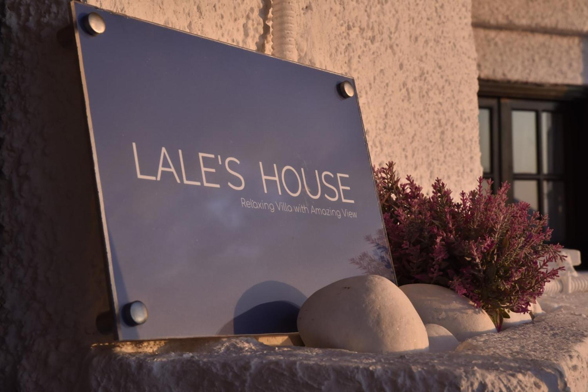 Lale's House