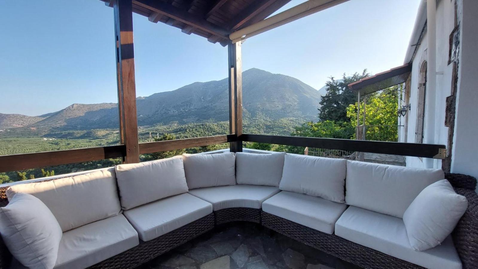 Lale's House Villa