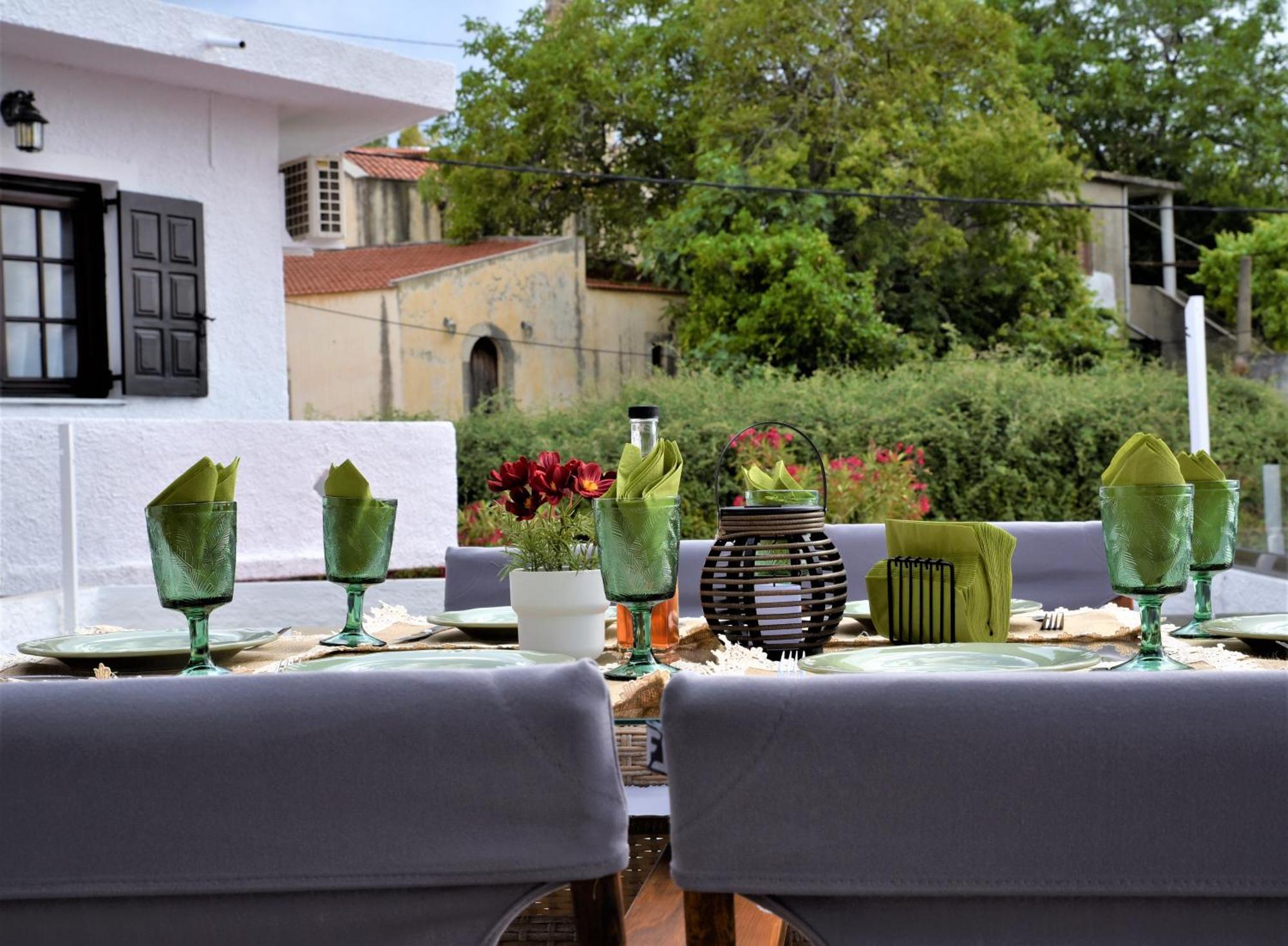 Lale's House Villa